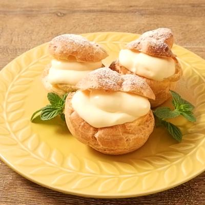 定番スイーツ シュークリーム