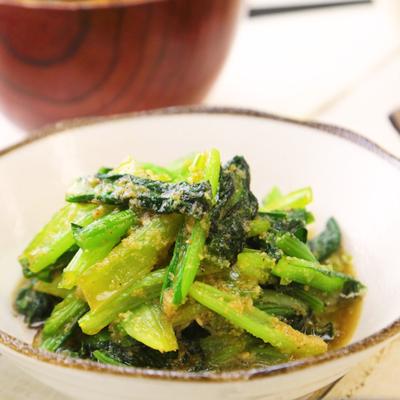シンプルでおいしい 小松菜のごま和え