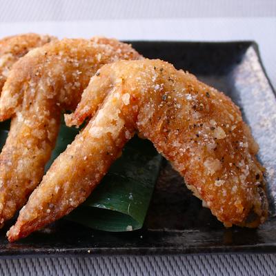 手羽先の塩唐揚げ